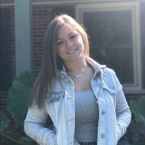 Meet your Posher, Hailey